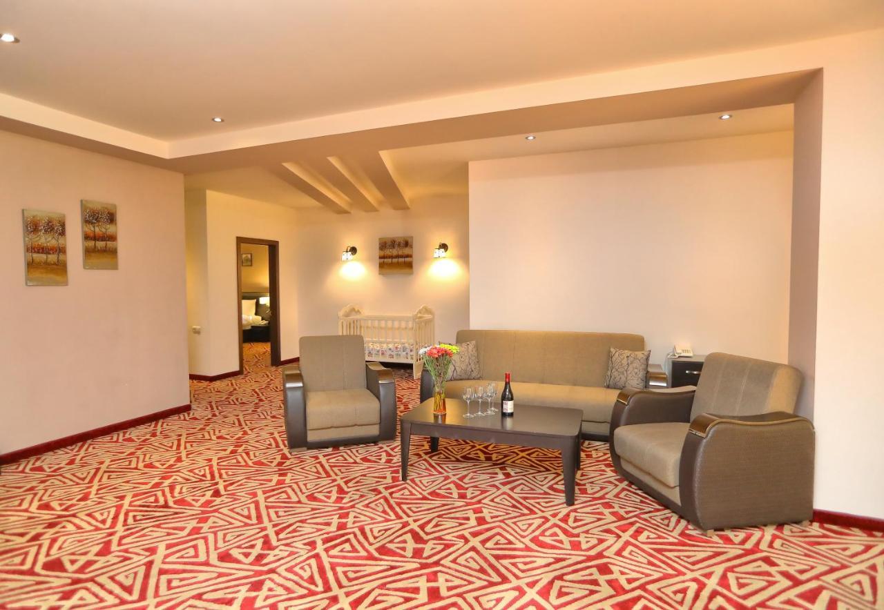 Aghveran Ararat Resort Hotel Arzakan Buitenkant foto