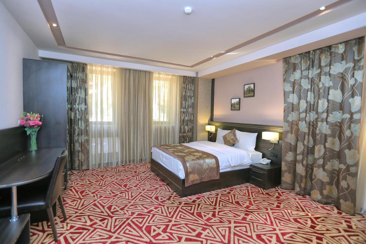 Aghveran Ararat Resort Hotel Arzakan Buitenkant foto